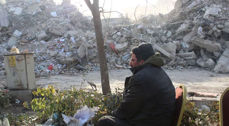 Bu acının tarifi yok! 15 akrabasını kaybetti, 16 yaşındaki yeğeni için bekliyor