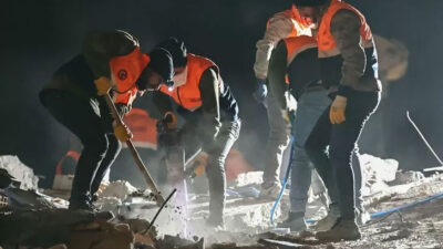 Bakan Dönmez duyurdu: Deprem bölgesinde hasarsız konutlara elektrik verilecek