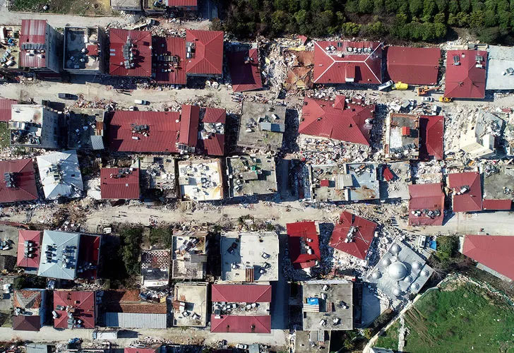 Hatay’daki 18 bin nüfuslu mahallede sağlam bina bırakmadı! ‘Sözün bittiği yerdeyiz’