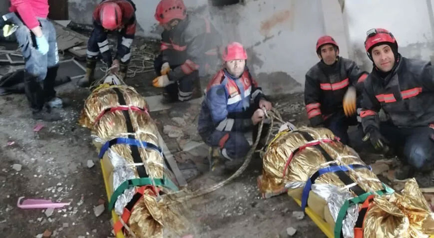 “Çok susadım çabuk olun” diyen minik Ayşenur ile annesini depremin 5. gününde kurtardılar