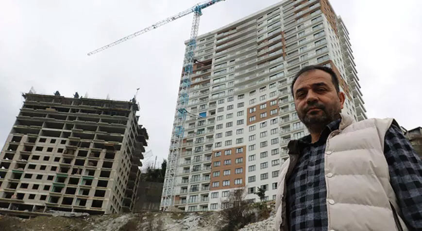 Yaptığı 24 katlı binayla sosyal medyanın gündemine oturdu