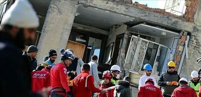 Uzmanlar açıkladı: Depremde enkaz altında ne kadar, kaç gün sağ kalınabilir? Dünyadan enkaz altında kalma süreleri… Uzmanlar açıkladı: Depremde enkaz altında ne kadar, kaç gün sağ kalınabilir? Dünyadan enkaz altında kalma süreleri…