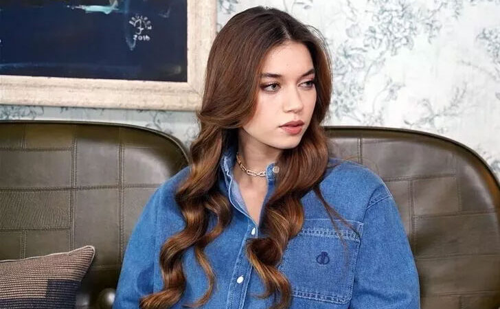 Yalı Çapkını’nda Seyran’dan gülümseten gönderme! Cuma akşamlarının reyting rekortmeni dizisi Yalı Çapkını son bölümüyle büyük