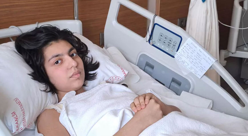 Enkazdan kurtulup hastanede tedavi gören Elif Naz’ın ‘Başa Çıkma Kartı’