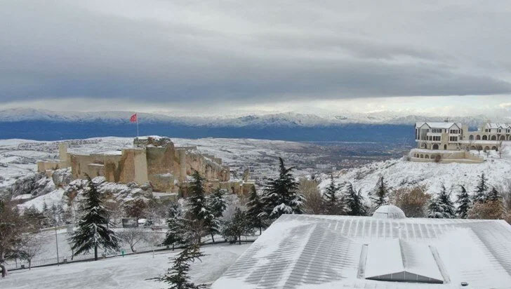 3 büyük deprem gören 5 bin yıllık tarihi mahallede tek taş bile düşmedi
