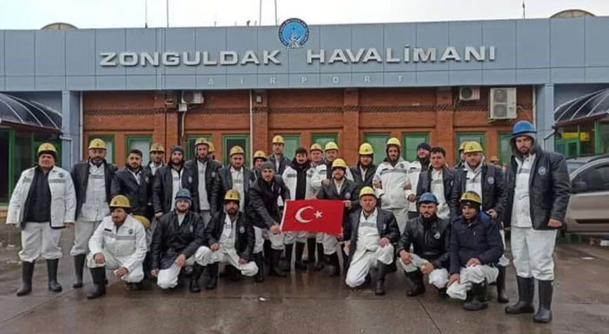 Madenciler askeri uçakla deprem bölgesine hareket etti