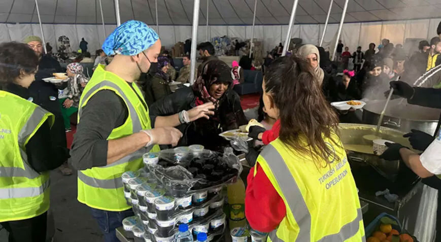 Pilot ve kabin memurları Hatay’da 800 kişilik yaşam alanı kurdu