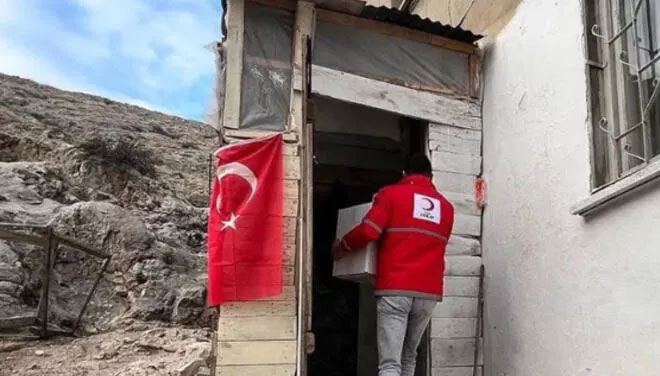 Kızılay Başkanı paylaştı! İşte deprem bölgesindeki ihtiyaç listesi Kızılay Başkanı paylaştı! İşte deprem bölgesindeki ihtiyaç listesi