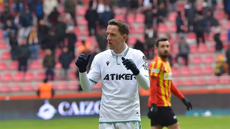 Beşiktaş Kulübü, Arabam.com Konyasporlu futbolcu Amir Hadziahmetovic'in transferi için görüşmelere