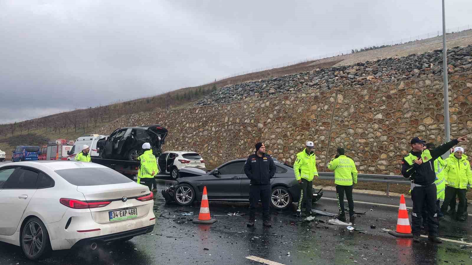 Bursa’da zincirleme trafik kazası: 4 ölü, 7 yaralı