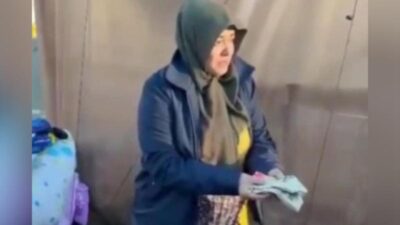 Yardım için gönderilen montun cebinden çıkanlar duygulandırdı