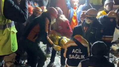 170 saat enkazda kaldı! Ölen kızının akıllı saatinden mesaj göndererek kurtuldu