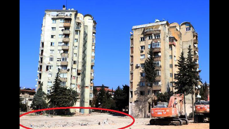 Biri yıkıldı, biri ağır hasarlı, diğeri ise ayakta! İşte sebebi