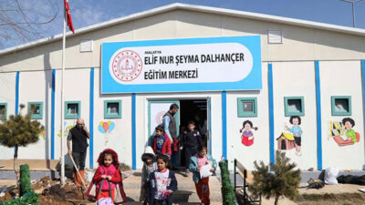 Konteyner kentte ilk ders zili çaldı