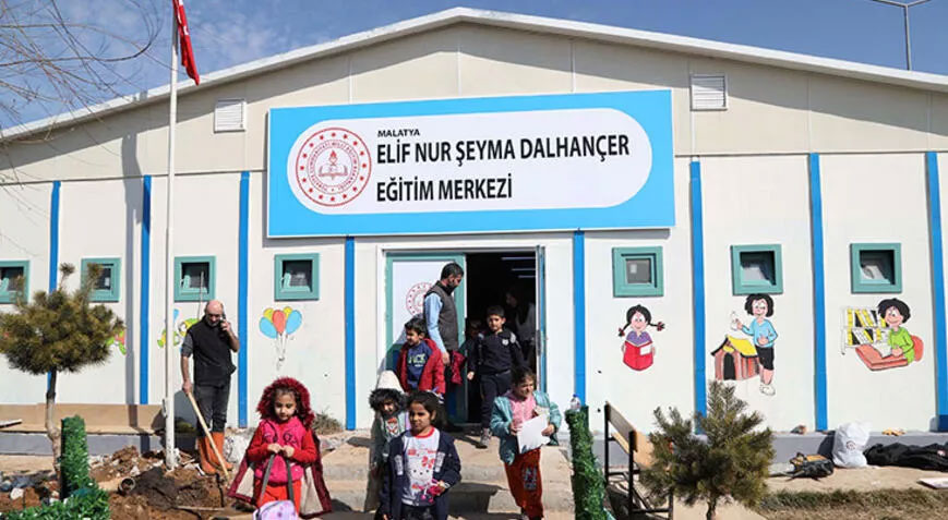 Konteyner kentte ilk ders zili çaldı