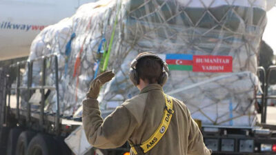 105 ton yardım malzemesi taşıyan Azerbaycan uçağı, Adana’ya iniş yaptı