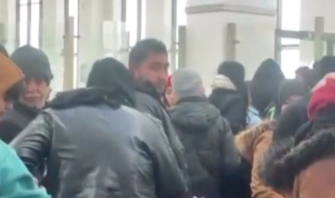 Deprem bölgesinden kaçış