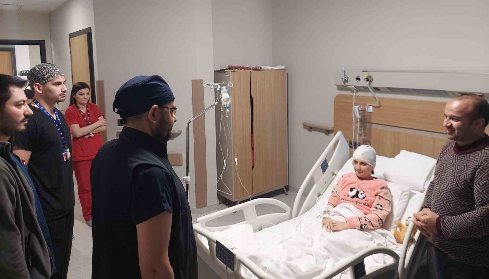 20 yaşındaki Elif, Bursa’da sağlığına kavuştu