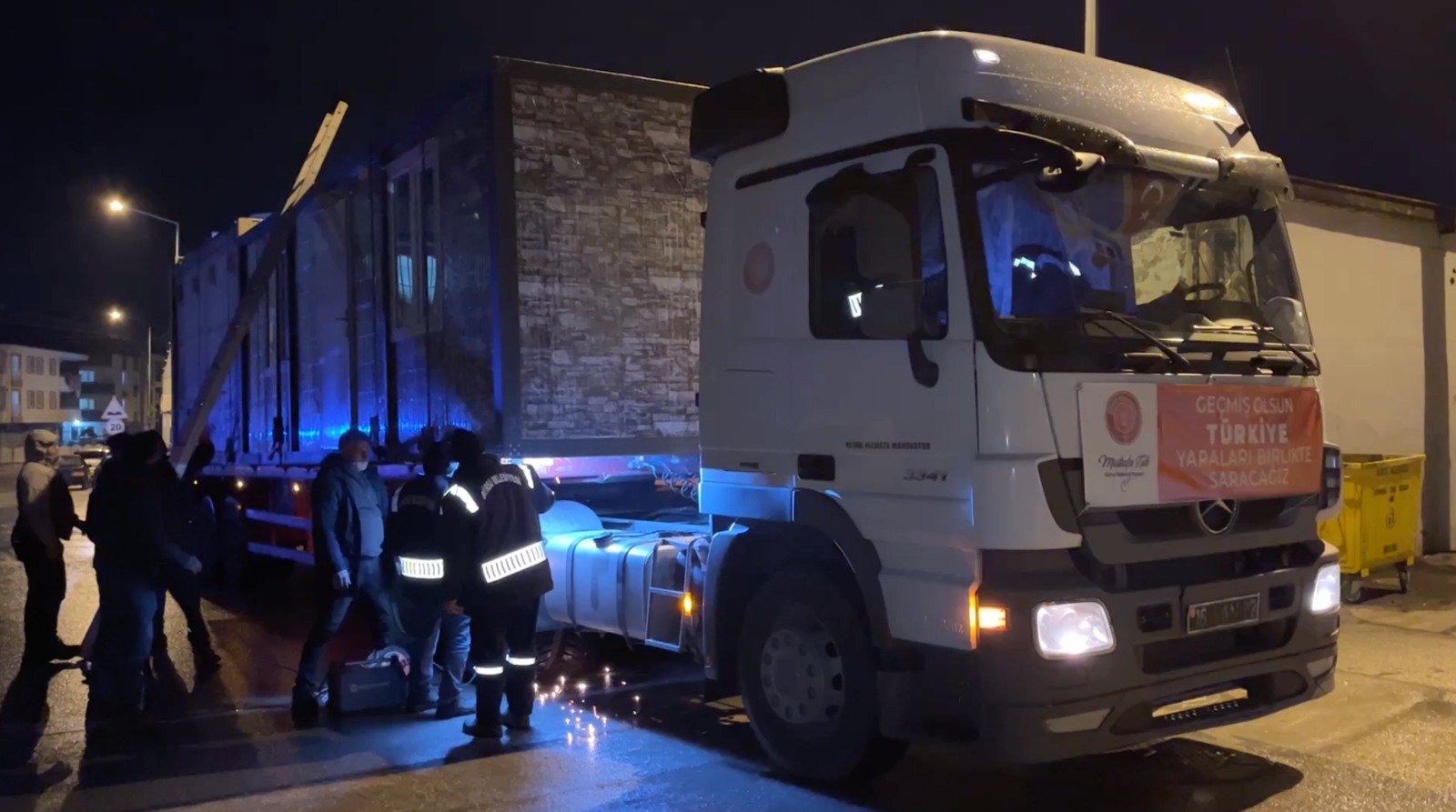 Yaşam TIR’ı Gürsu’dan afet bölgesine yola çıktı