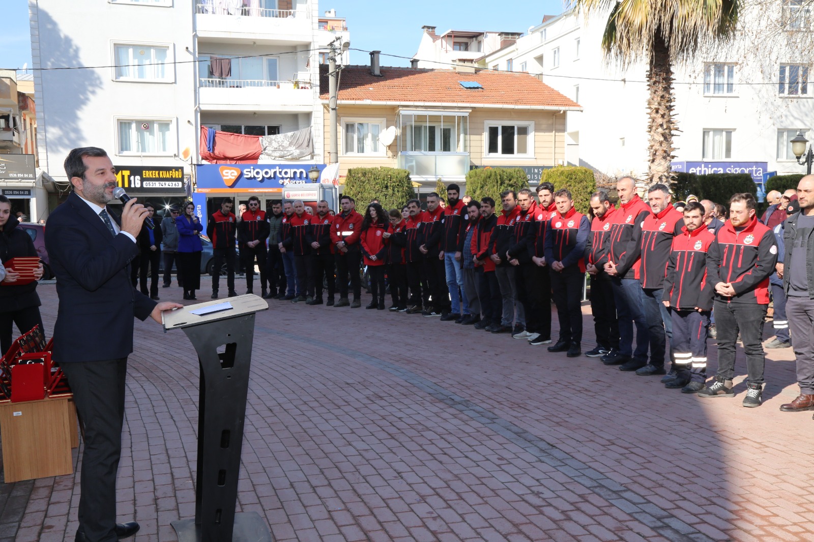 Afete koşan Gürsu ekiplerine coşkulu karşılama