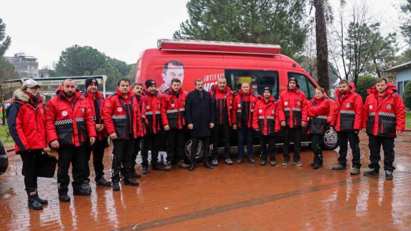 Gürsu Belediyesi 18 personeli ile yola çıktı Kahramanmaraş’ın Pazarcık ilçesi merkez olmak üzere, Kahramanmaraş, Hatay, Osmaniye, Adıyaman,