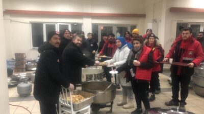 Gürsu Belediyesi’nden afet bölgesine sahra aş evi