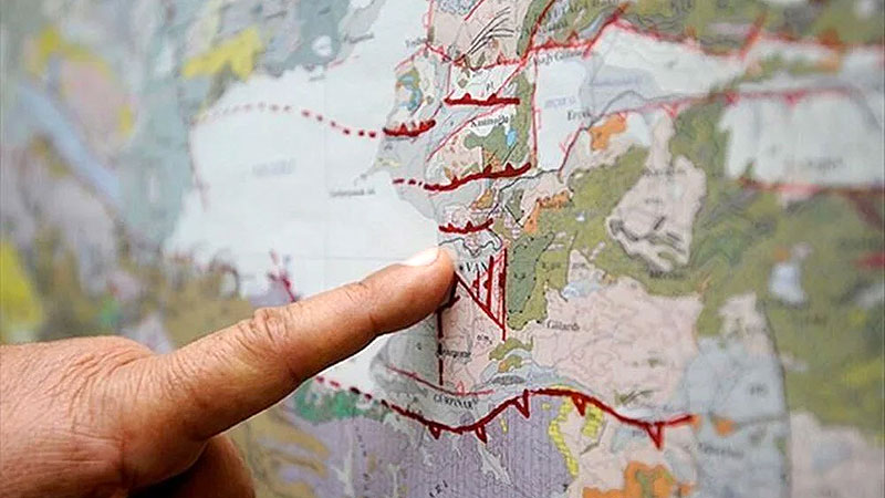 MTA diri fay haritası yenilendi: İşte deprem riski taşıyan iller MTA diri fay haritası yenilendi: İşte deprem riski taşıyan iller