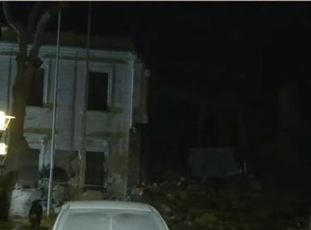 Hatay’da peş peşe yaşanan depremlere valilik binası dayanamadı!