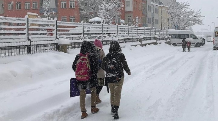 İstanbul ve Ankara’da eğitime kar engeli İstanbul ve Ankara’da eğitime kar engeli