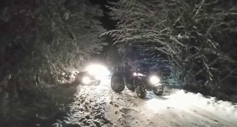 Bursa’da karda mahsur kalanları böyle kurtardılar