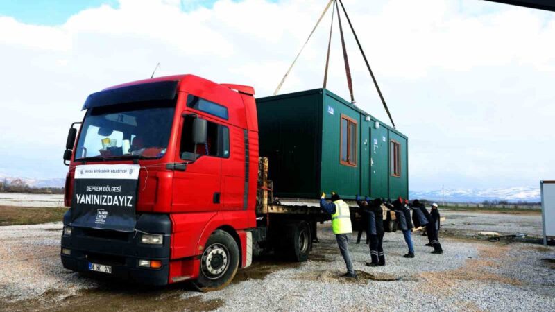 Konteynerler Bursa’dan yola çıktı Afet bölgesinde gerek arama kurtarma gerekse de sosyal yaşama destek