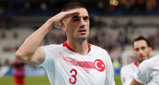 Merih Demiral’ın satışa çıkardığı formalara 5 milyon TL