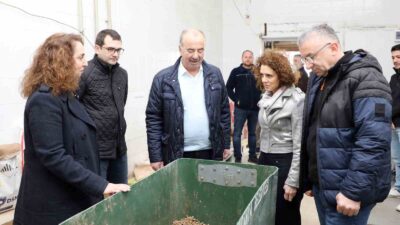 Mudanya Belediyesi kedi ve köpek maması üretimine başladı