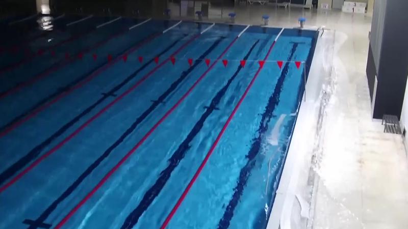 Deprem anında havuzdaki dalgalanma kamerada