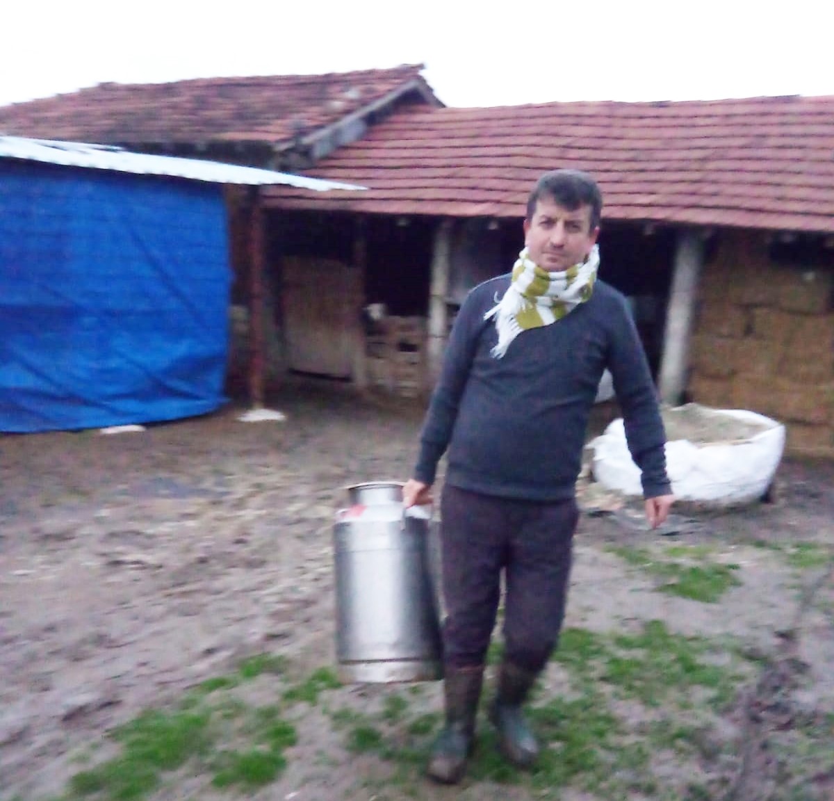 Bursalı süt üreticilerinden deprem bölgesine destek