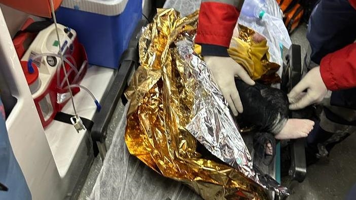 7 aylık bebek 66 saat sonra enkazdan çıkarıldı