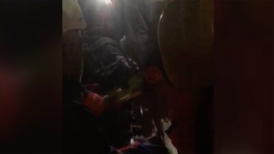 Hatay’da iki kız kardeş 161 saat sonra enkazdan sağ çıkarıldı