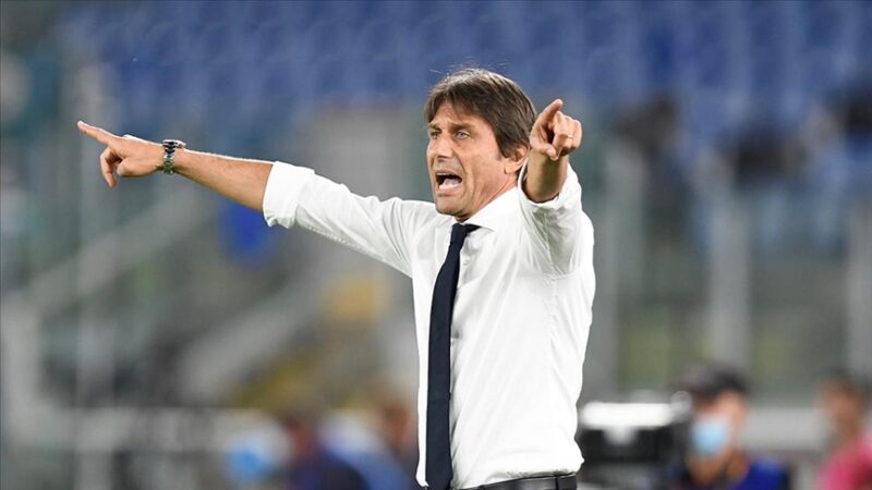 İngiltere Premier Lig takımlarından Tottenham'ın teknik direktörü Antonio Conte'nin, safra