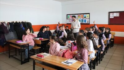 10 ildeki 99 bin 853 öğrencinin nakilleri yapıldı