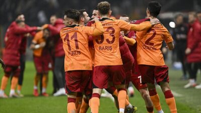 Galatasaray 3 puana rekorla uzandı