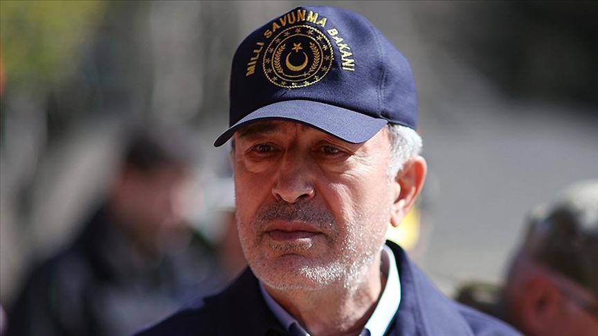 Bakan Akar: 100 silah ve mesai arkadaşımızı kaybettik