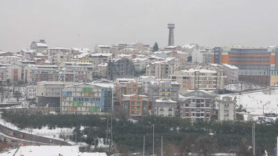 Emlakçılar ev sahipleriyle görüştü, depremzedeler için 100 ev hazırlandı