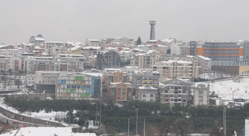 Emlakçılar ev sahipleriyle görüştü, depremzedeler için 100 ev hazırlandı