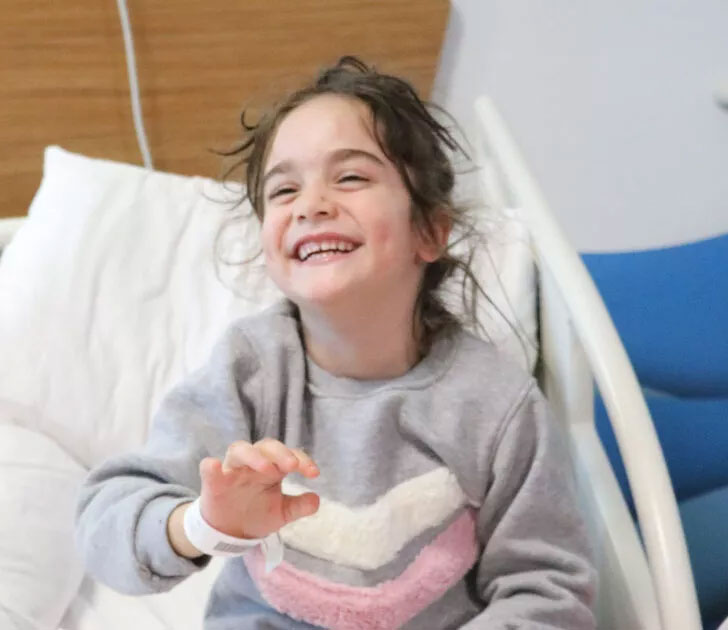 Minik Derin’den yürekleri ısıtan gülüş… AFAD ekipleri tarafından kurtarıldı