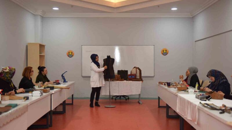 Yıldırım’da deri sanatının incelikleri öğretiliyor