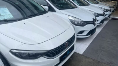 Bayilerde sıfır araç olmaması ikinci el otomobil pazarını hareketlendirdi