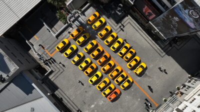 Uyuşturucu operasyonunda ele geçirilen araçlar sergilendi