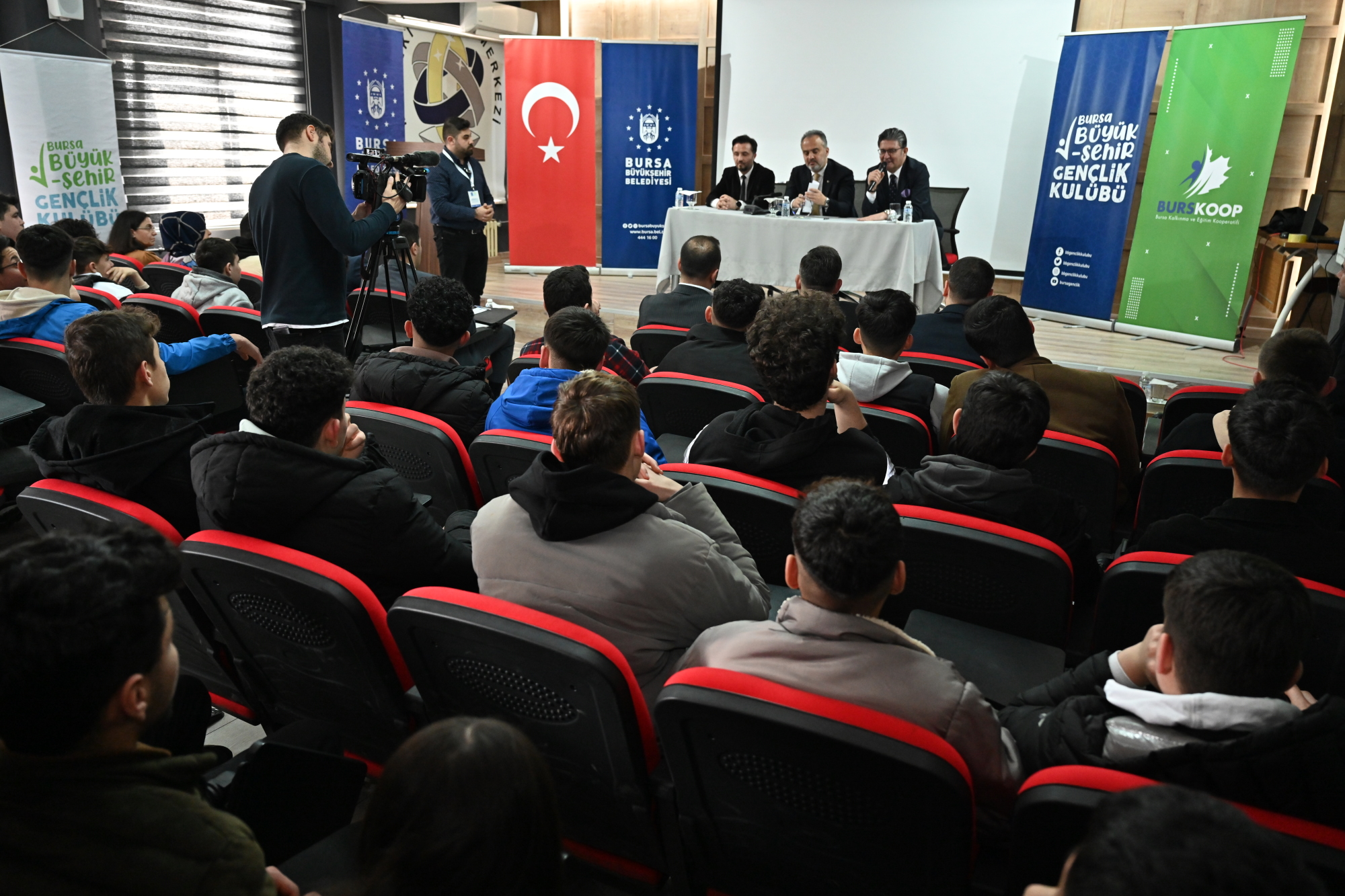 Başkan Aktaş gençlerle bir araya geldi