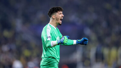 Altay Bayındır 4 yıl daha Fenerbahçe’de