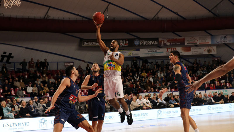 Timsah’ın Avrupa’da kritik maçı! 14 sayı farkla kazanırsa… Umana Reyer Venice ile Nilüfer Tofaş Spor Salonu'nda oynanacak zorlu